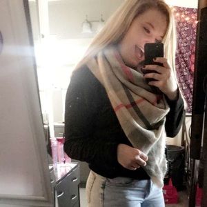 Meet your Posher, Lexi